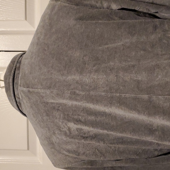 Express World Brand Faux Velvet Women's Button Down Long Sleeve - Size Large - Picture 7 of 8